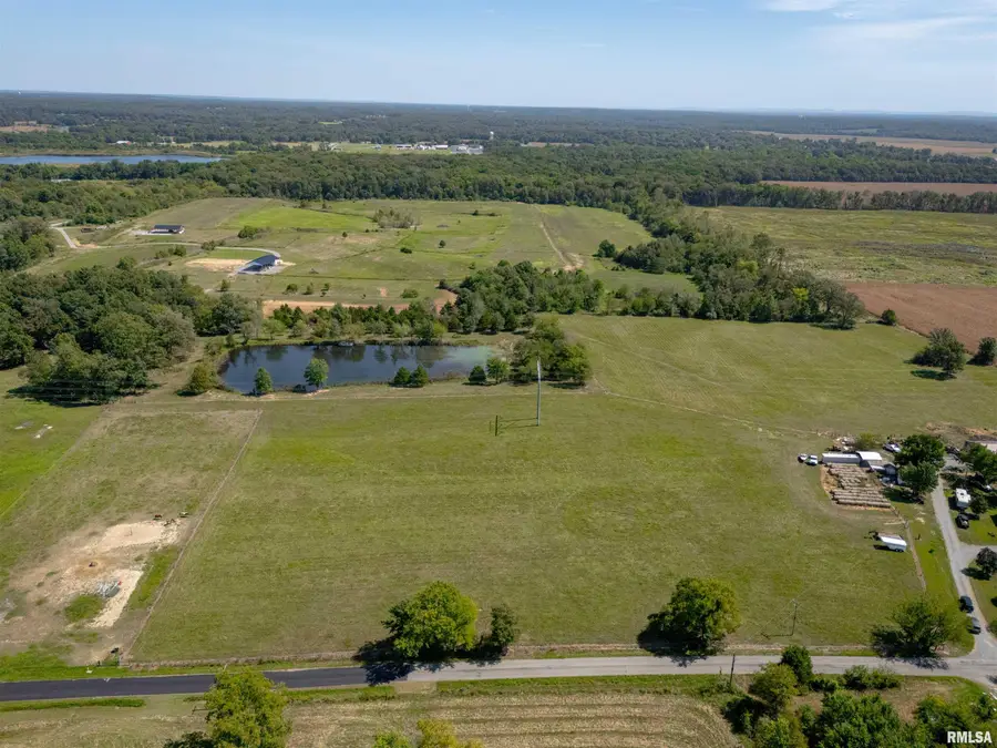 000 Mustang Road, Marion, IL 62959 - #3