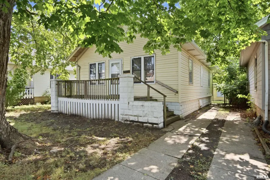 502 E Archer Avenue, Peoria, IL 61603 - #3