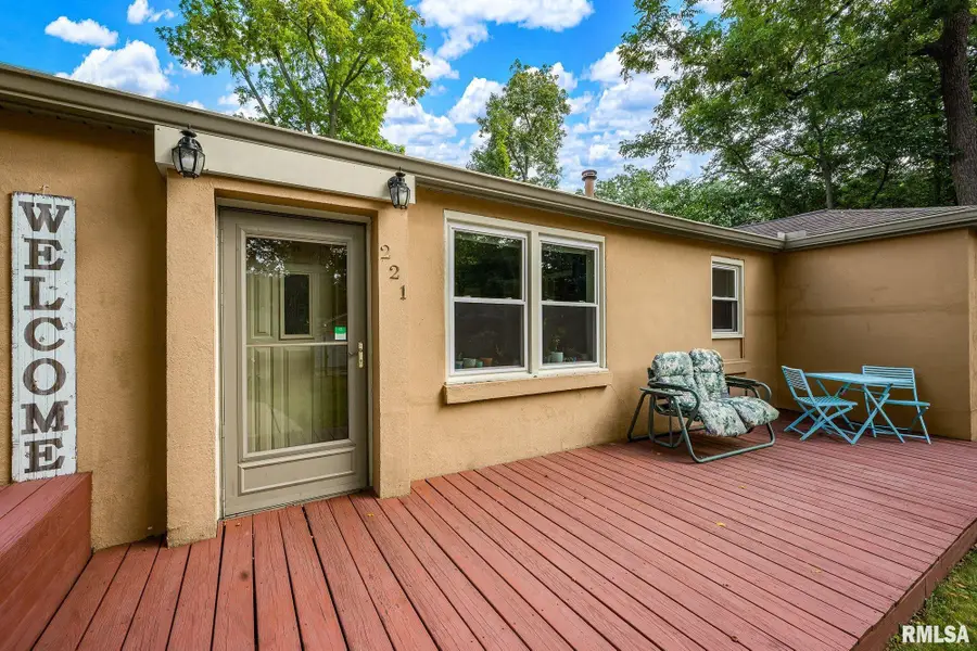 221 Montrose Avenue, East Peoria, IL 61611 - #2