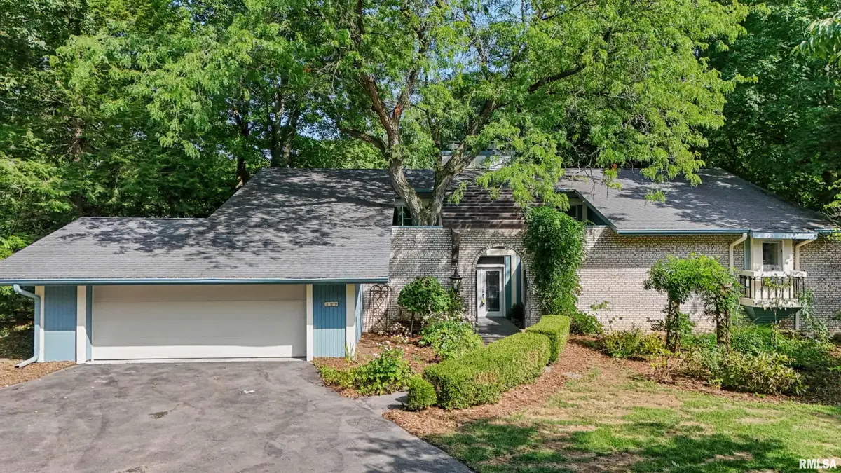355 W Detweiller Drive, Peoria, IL 61614 - #1