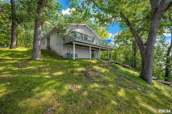 298 Red Oak Court, Dahinda, IL 61428