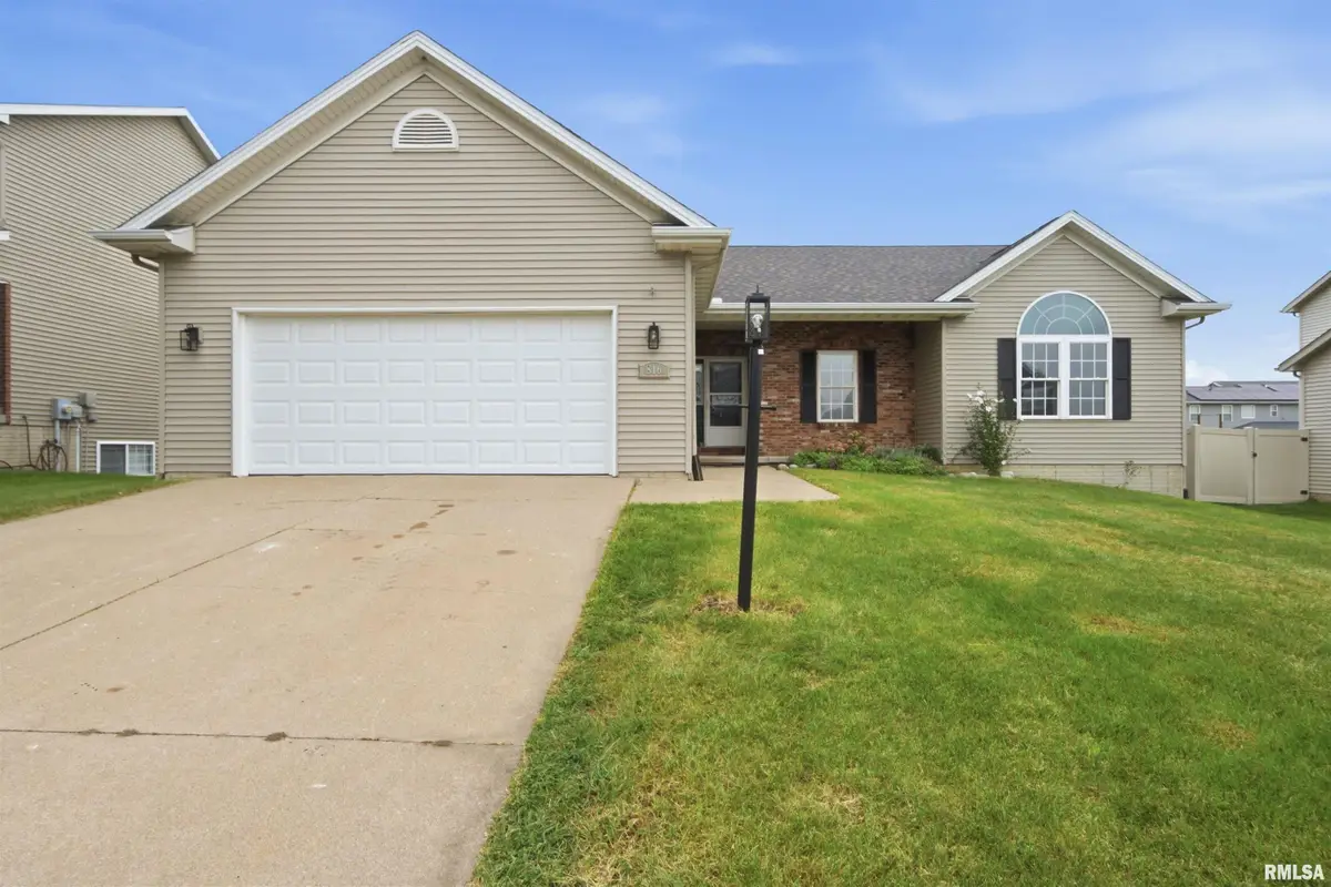 816 Agnes Street, Washington, IL 61571 - #1