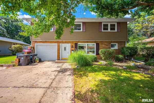 1607 Deppert Drive, Pekin, IL 61554