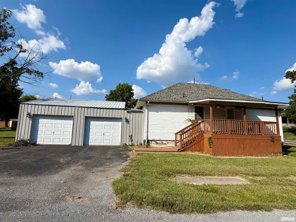 1400 Burgess Street, Johnston City, IL 62951
