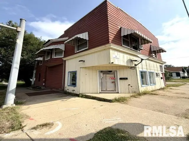 339 W Richmond Avenue, Peoria, IL 61604 - #1