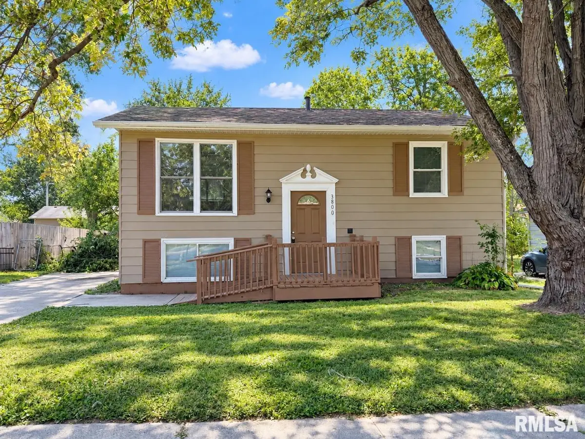 3800 W Vinton Avenue, Peoria, IL 61615 - #1