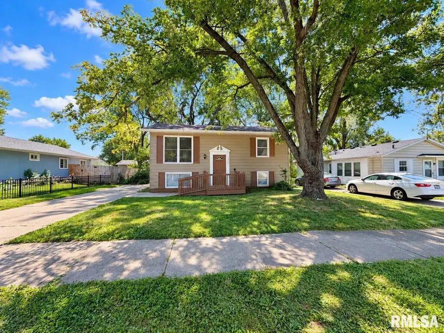 3800 W Vinton Avenue, Peoria, IL 61615 - #2