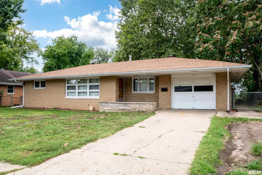 1503 N 13th Street, Pekin, IL 61554 - #2