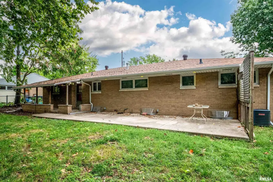 1503 N 13th Street, Pekin, IL 61554 - #3