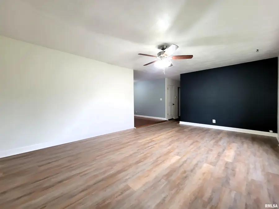 1526 Glendale Avenue, Pekin, IL 61554 - #3