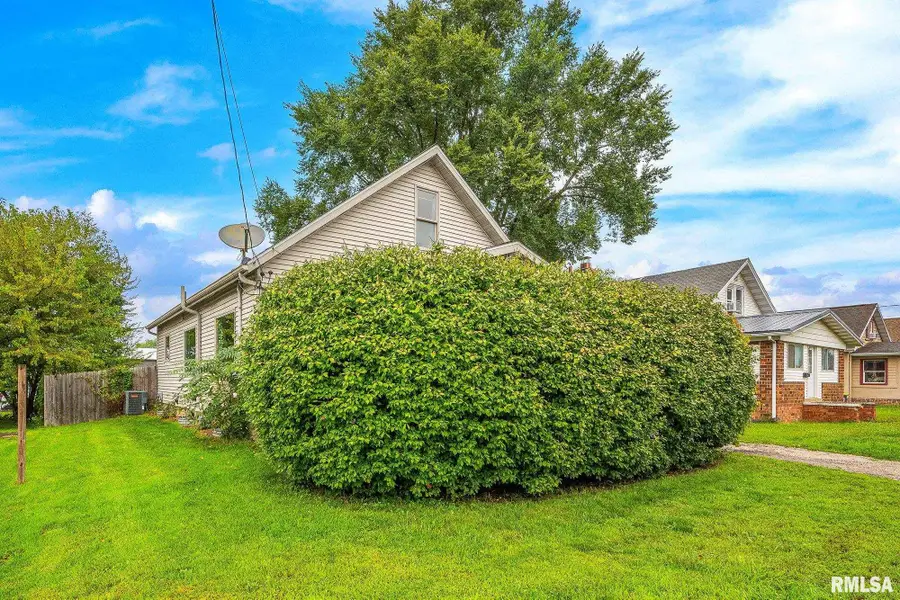 803 Peoria Street, Washington, IL 61571 - #2