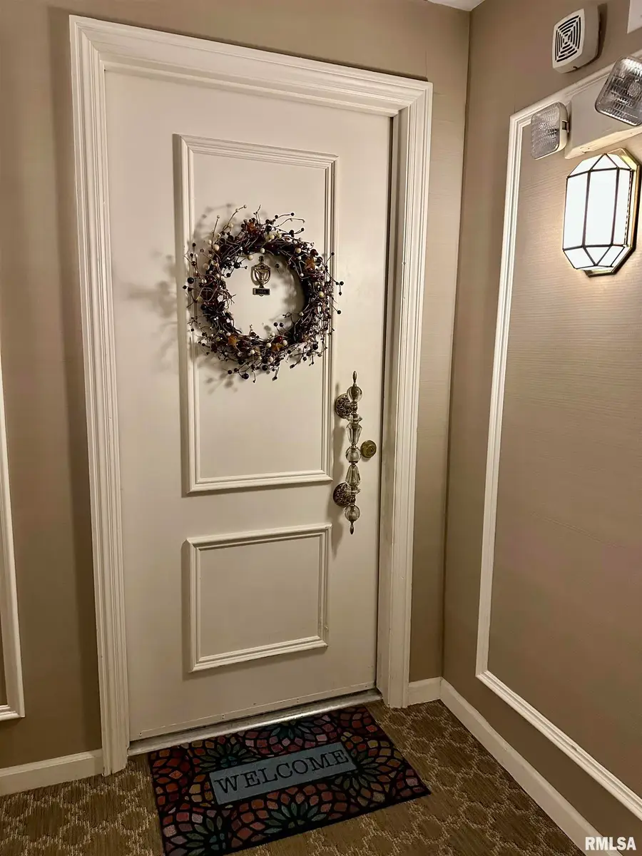 4900 N Knoxville Avenue #205A, Peoria, IL 61614 - #3