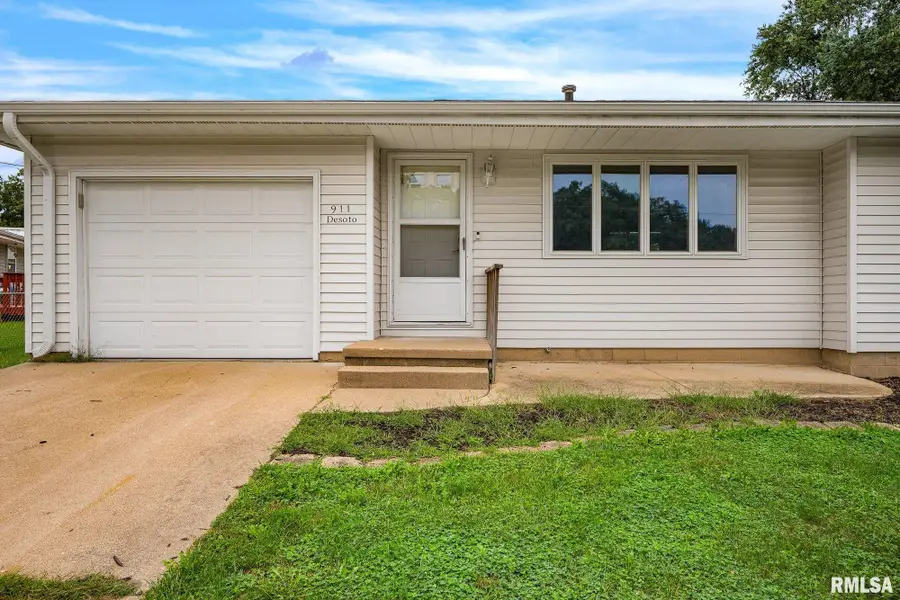 911 Desoto Drive, Bartonville, IL 61607 - #2