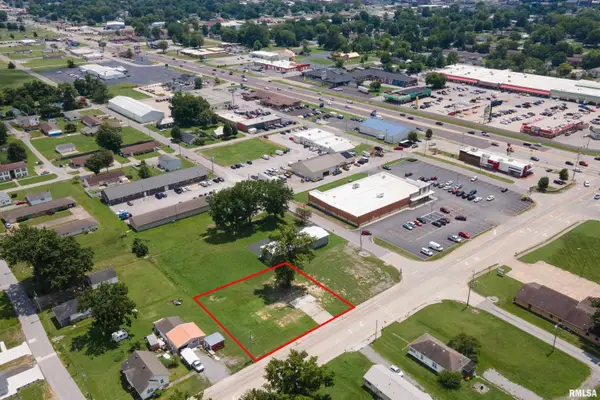 1403 N Russell Street, Marion, IL 62959