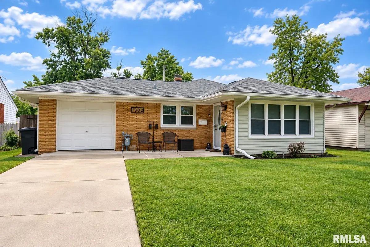 1302 Illinois Street, Pekin, IL 61554 - #1