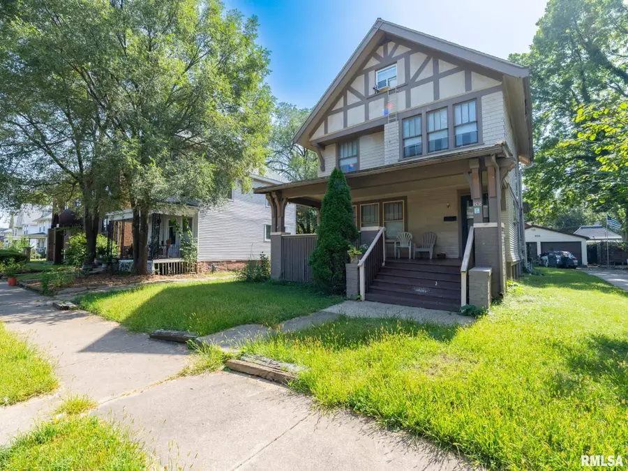 1808 W Bradley Avenue, Peoria, IL 61606 - #3