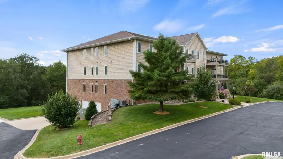 114 Eagle Ridge #114, Washington, IL 61571 - #2