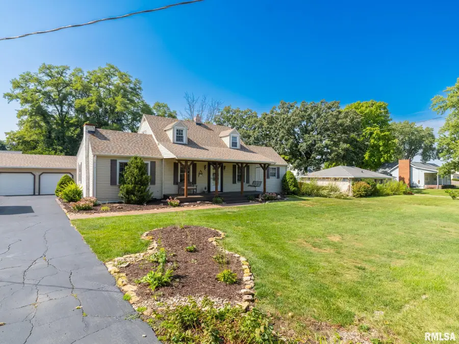 215 Jo Avenue, Germantown Hills, IL 61548 - #2