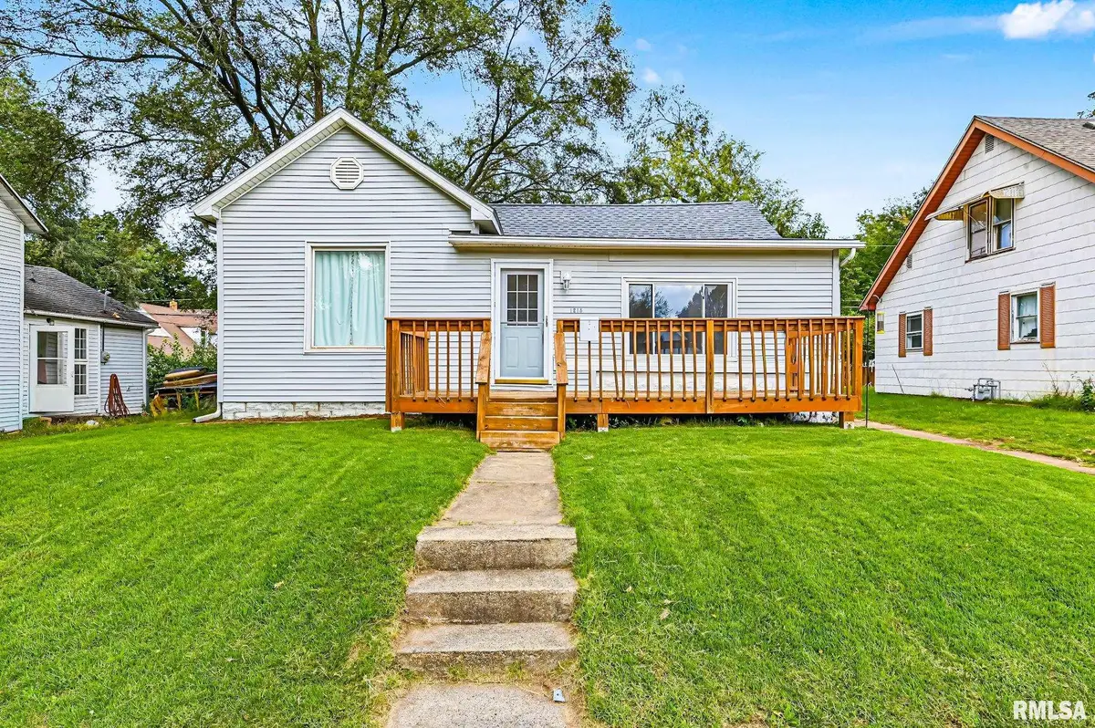 1215 Caroline Street, Pekin, IL 61554 - #1
