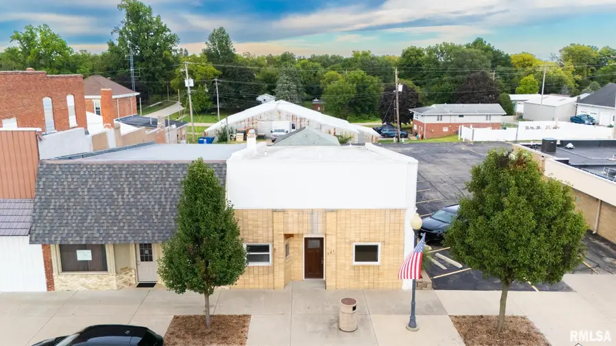 121 NW Main Street, Hopedale, IL 61747 - #2