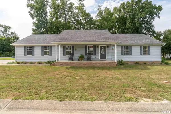 1504 Cardinal Drive, Marion, IL 62959