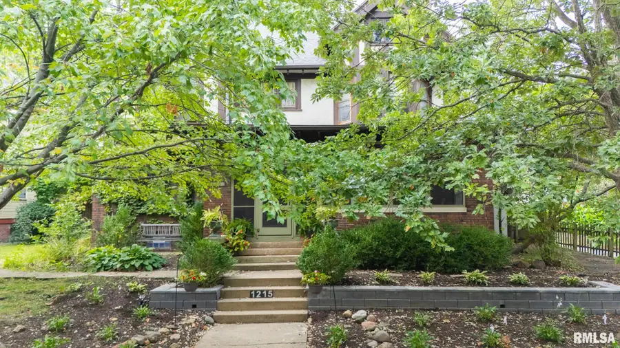 1215 N Maplewood Avenue, Peoria, IL 61606 - #3