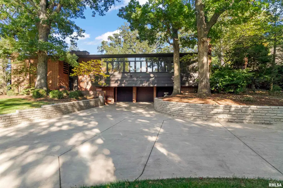 501 E High Point Road, Peoria, IL 61614 - #2
