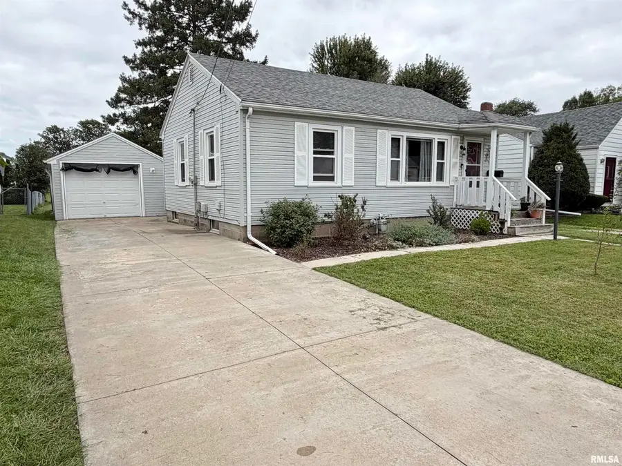 187 Highland Avenue, Galesburg, IL 61401 - #2
