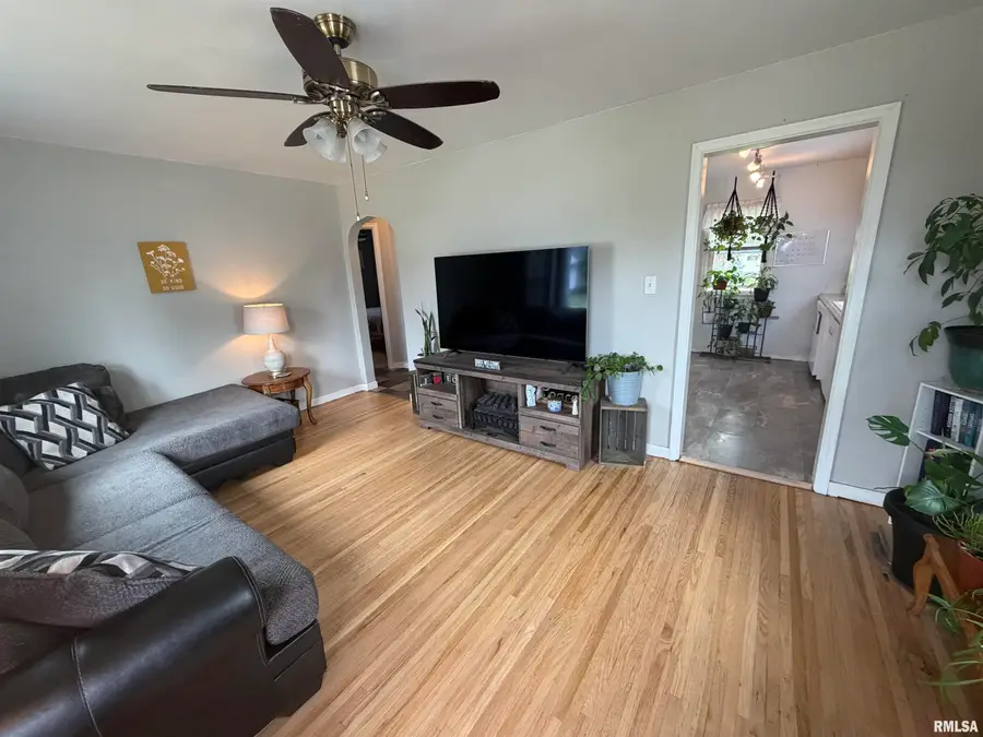 187 Highland Avenue, Galesburg, IL 61401 - #3