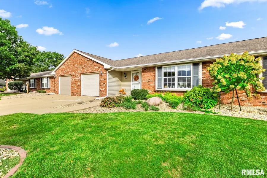 2744 Village Court, Pekin, IL 61554 - #2