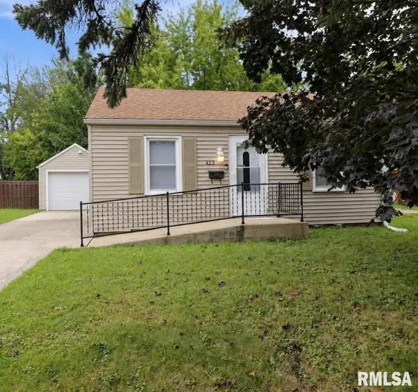 423 W Lakewood Avenue, Peoria, IL 61614