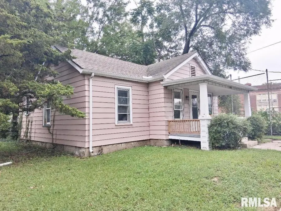 824 N Garfield Avenue, Peoria, IL 61606 - #3