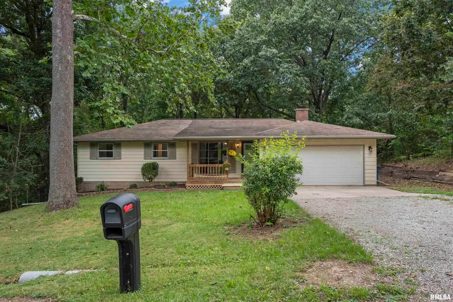 24 Roxbury Road, Mackinaw, IL 61755 - #2