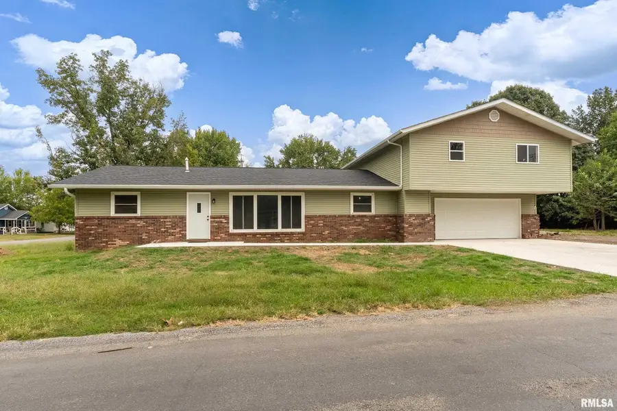 1016 N 13th Street, Herrin, IL 62948 - #3