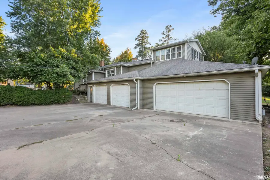 603 W 3rd Street, Delavan, IL 61734 - #2