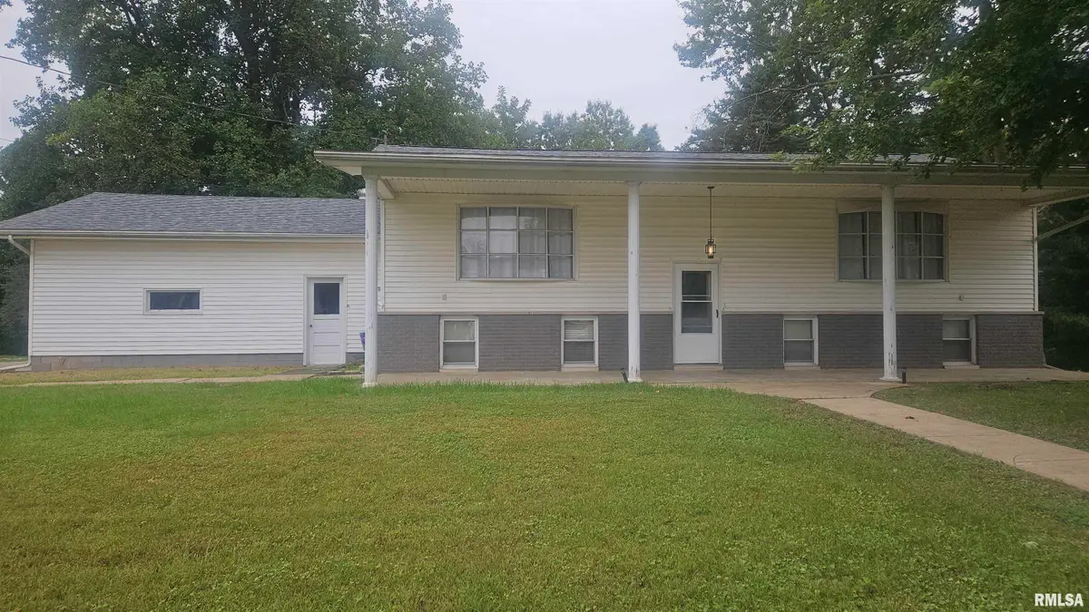 224 N Jefferson Street, Astoria, IL 61501 - #1