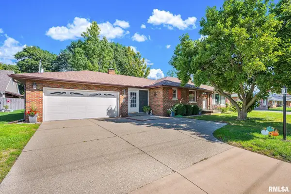 905 W Northmoor Road, Peoria, IL 61614
