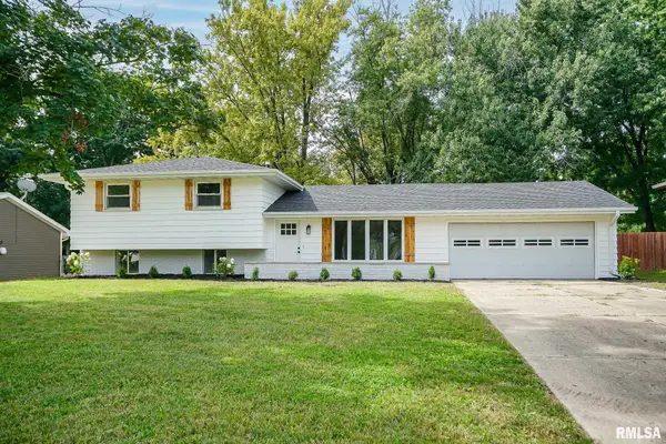 1320 Springfield Road, East Peoria, IL 61611