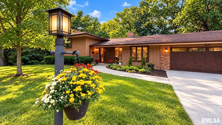 6619 N Brookwood Lane, Peoria, IL 61614 - #2