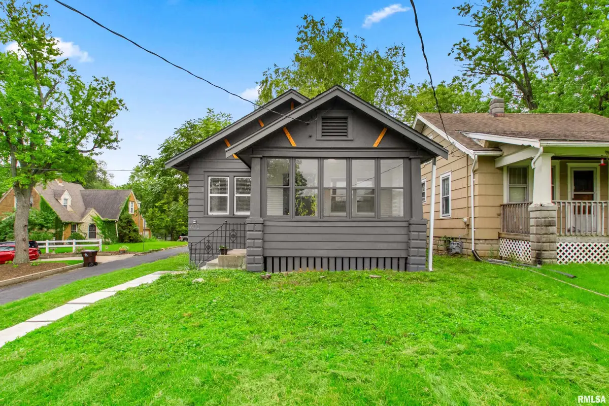 400 W Corrington Avenue, Peoria, IL 61604 - #1