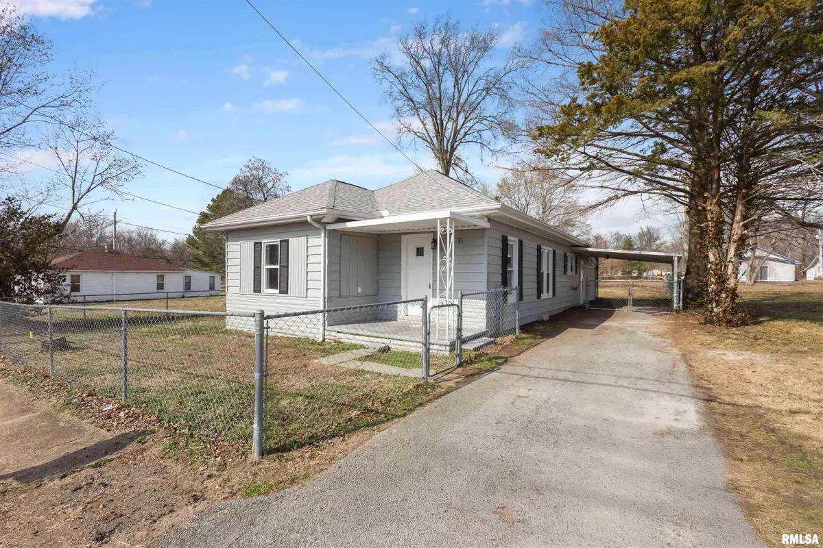 1905 E Garland Street, West Frankfort, IL 62896-3479 - #1