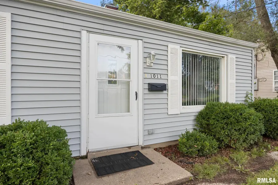 1011 Crestwood Drive, Peoria, IL 61614 - #3