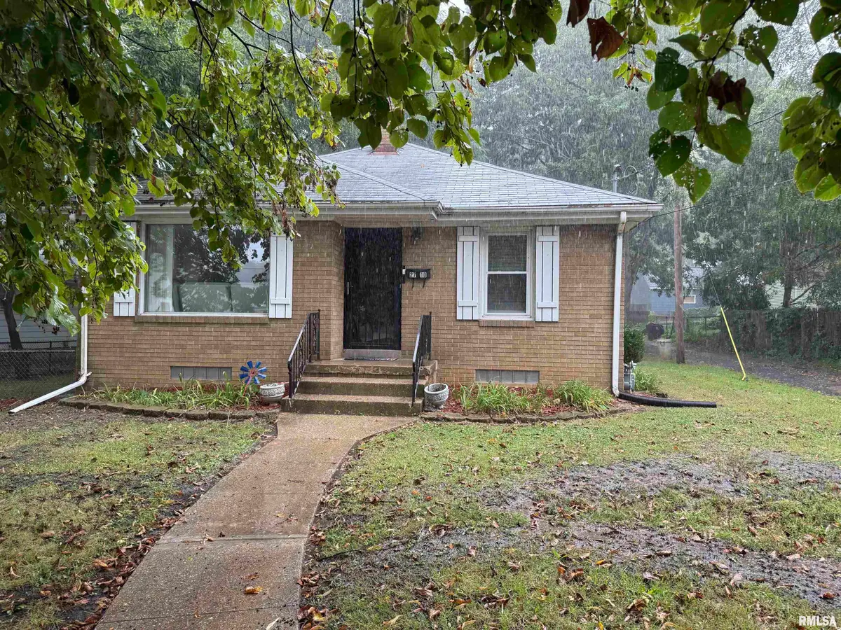 2710 N Wisconsin Avenue, Peoria, IL 61603 - #1