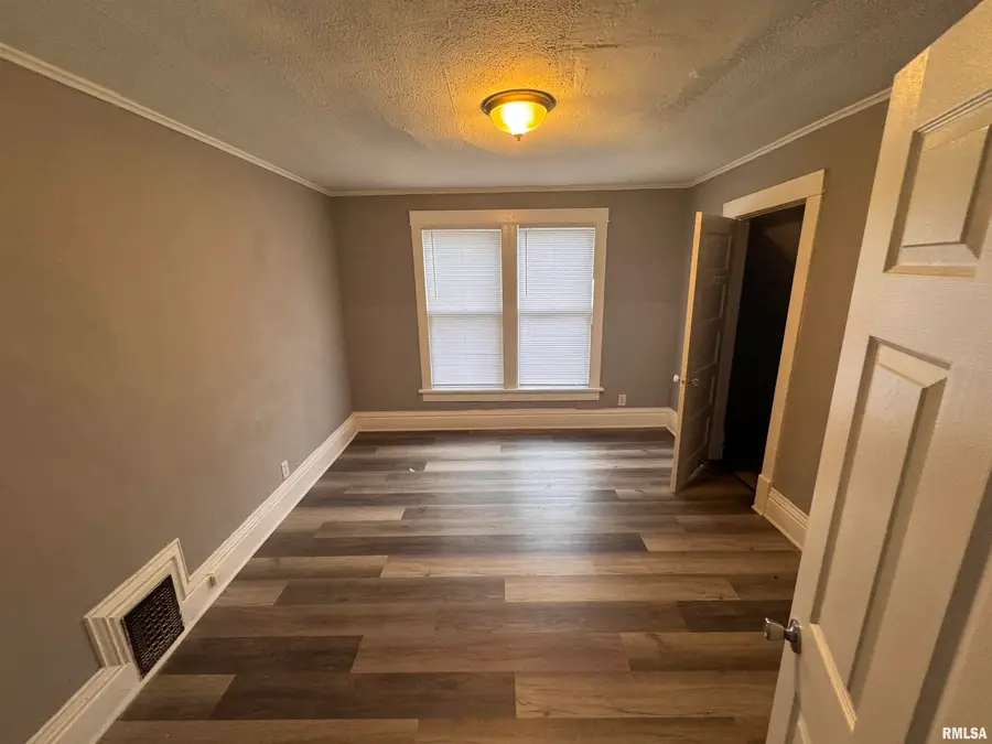 1609 S Westmoreland Avenue, Peoria, IL 61605 - #3