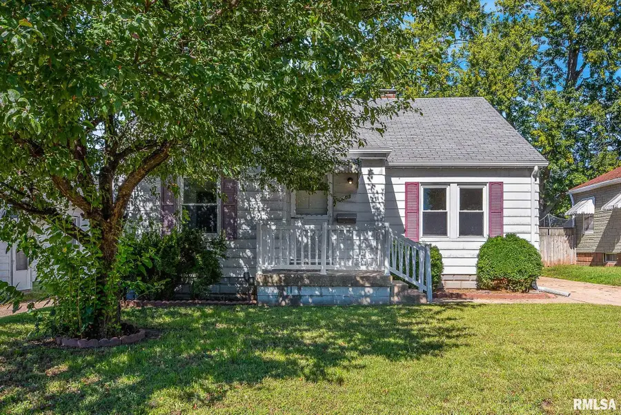 1003 Chestnut Street, Pekin, IL 61554 - #2