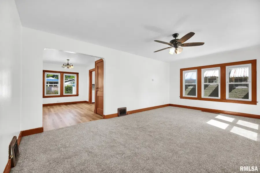 1003 Chestnut Street, Pekin, IL 61554 - #3