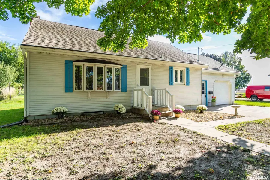 103 NW Jefferson Street, Hopedale, IL 61747 - #3