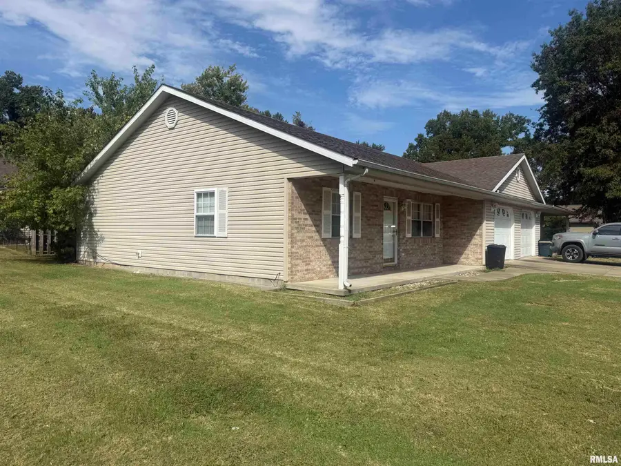 719 E Benson Street, Herrin, IL 62948 - #3