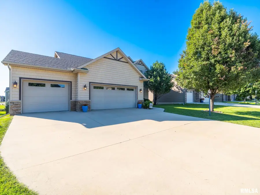 10921 N Granite Street, Dunlap, IL 61525 - #2