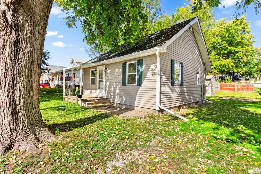1405 Henrietta Street, Pekin, IL 61554 - #3